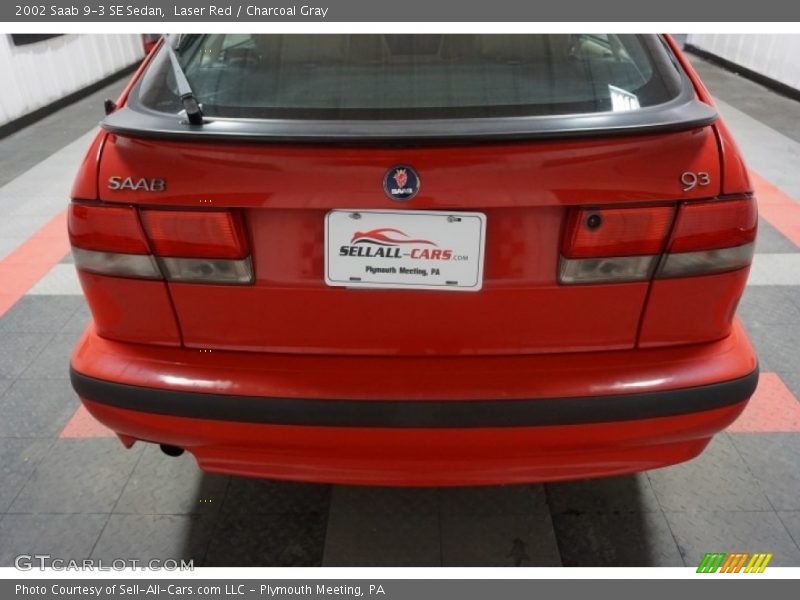 Laser Red / Charcoal Gray 2002 Saab 9-3 SE Sedan