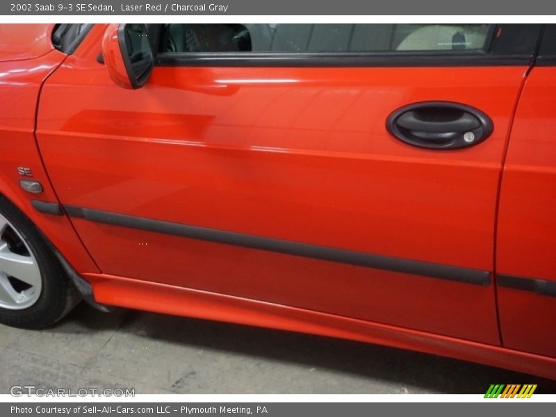 Laser Red / Charcoal Gray 2002 Saab 9-3 SE Sedan