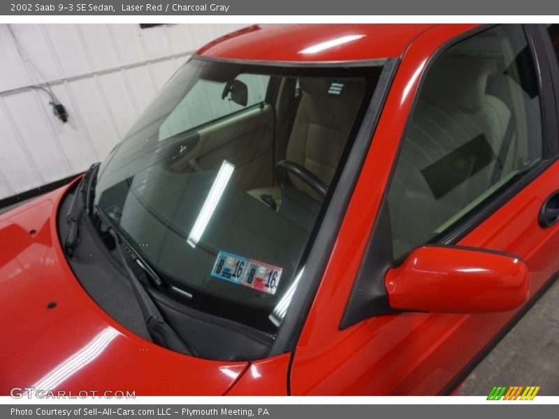 Laser Red / Charcoal Gray 2002 Saab 9-3 SE Sedan