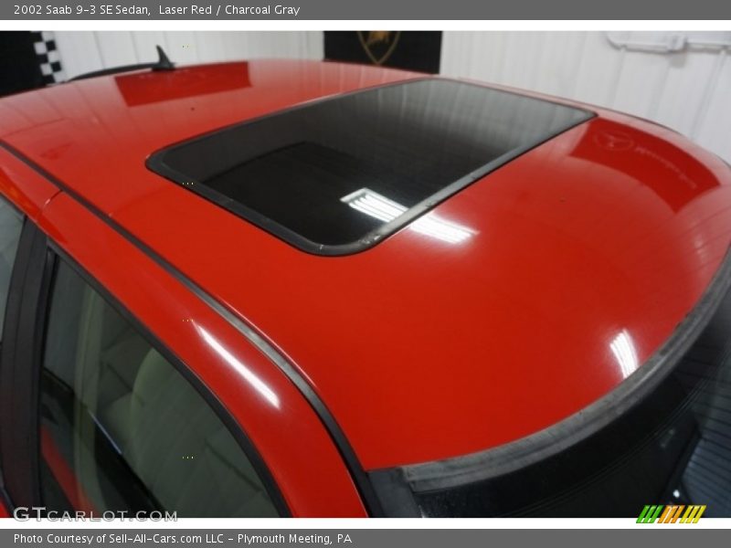 Laser Red / Charcoal Gray 2002 Saab 9-3 SE Sedan