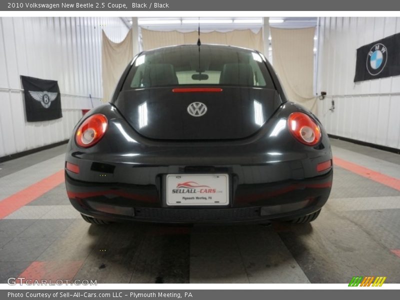 Black / Black 2010 Volkswagen New Beetle 2.5 Coupe