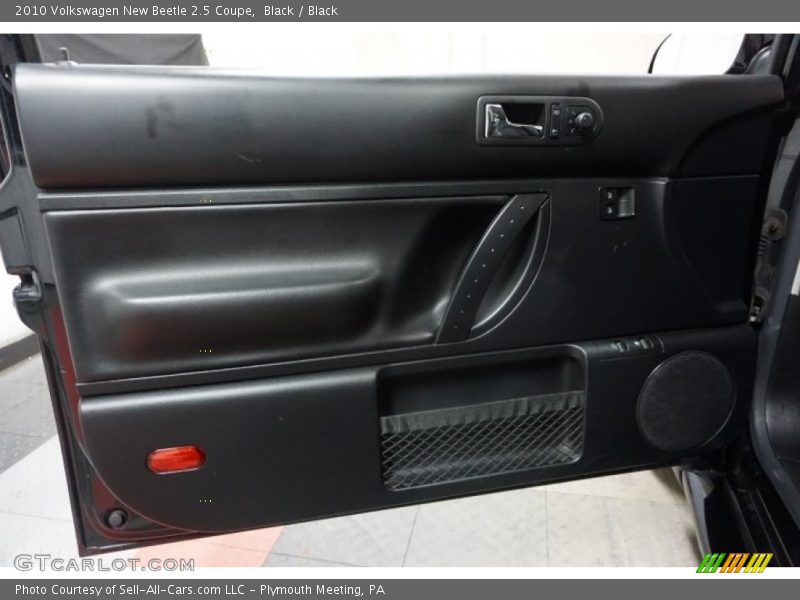 Black / Black 2010 Volkswagen New Beetle 2.5 Coupe