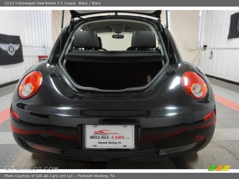 Black / Black 2010 Volkswagen New Beetle 2.5 Coupe