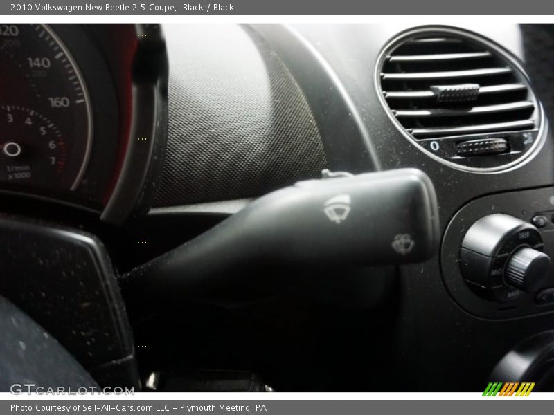 Black / Black 2010 Volkswagen New Beetle 2.5 Coupe