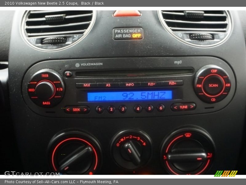 Black / Black 2010 Volkswagen New Beetle 2.5 Coupe
