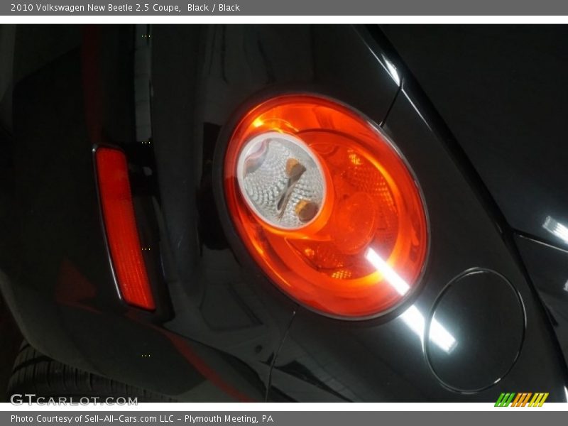 Black / Black 2010 Volkswagen New Beetle 2.5 Coupe