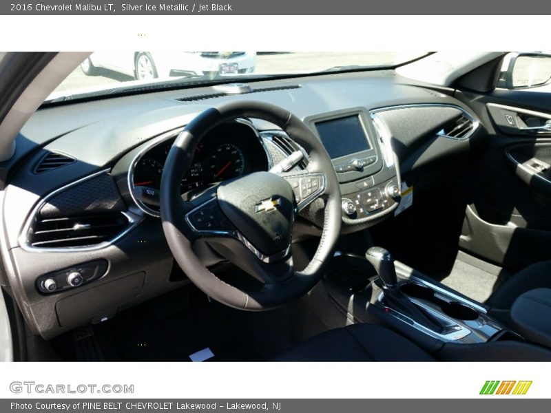 Silver Ice Metallic / Jet Black 2016 Chevrolet Malibu LT