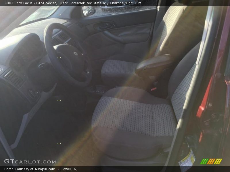 Dark Toreador Red Metallic / Charcoal/Light Flint 2007 Ford Focus ZX4 SE Sedan