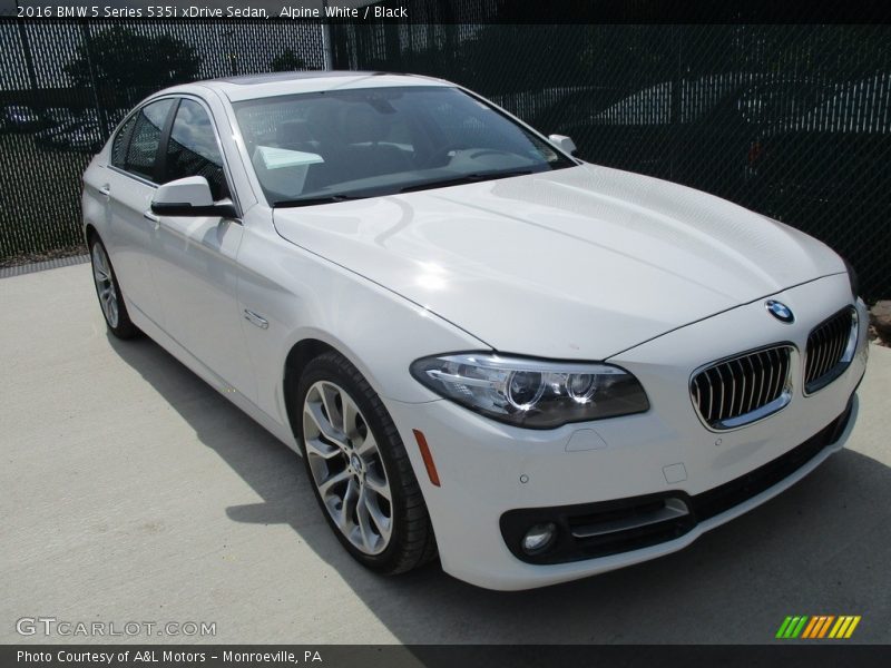 Alpine White / Black 2016 BMW 5 Series 535i xDrive Sedan