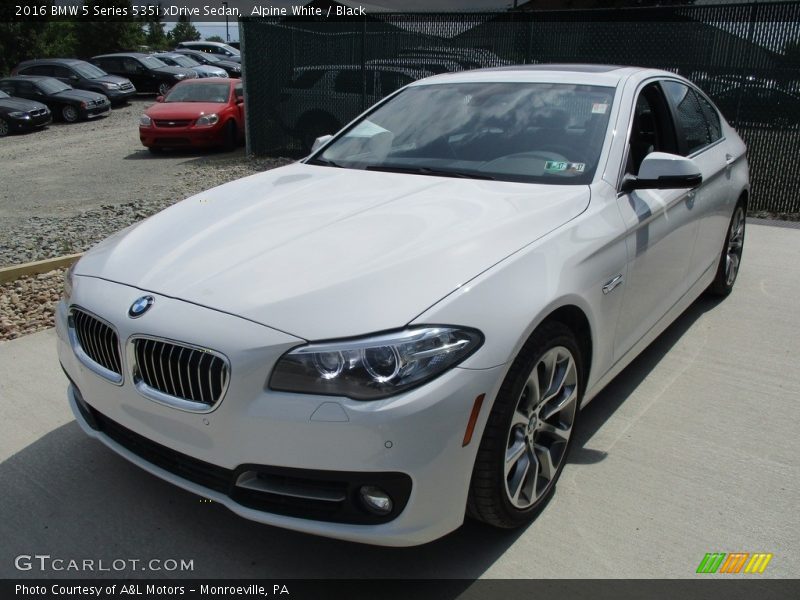 Alpine White / Black 2016 BMW 5 Series 535i xDrive Sedan