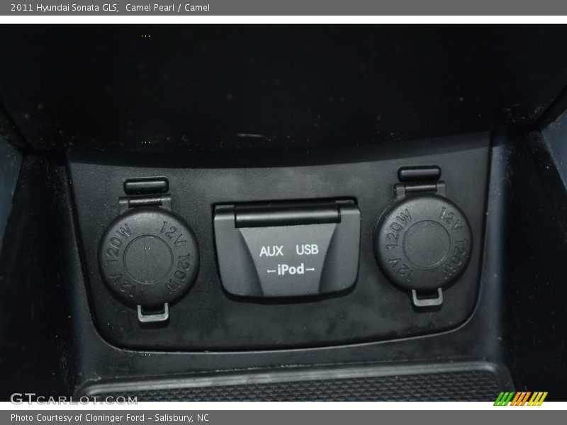 Camel Pearl / Camel 2011 Hyundai Sonata GLS