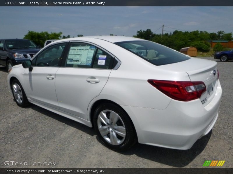 Crystal White Pearl / Warm Ivory 2016 Subaru Legacy 2.5i