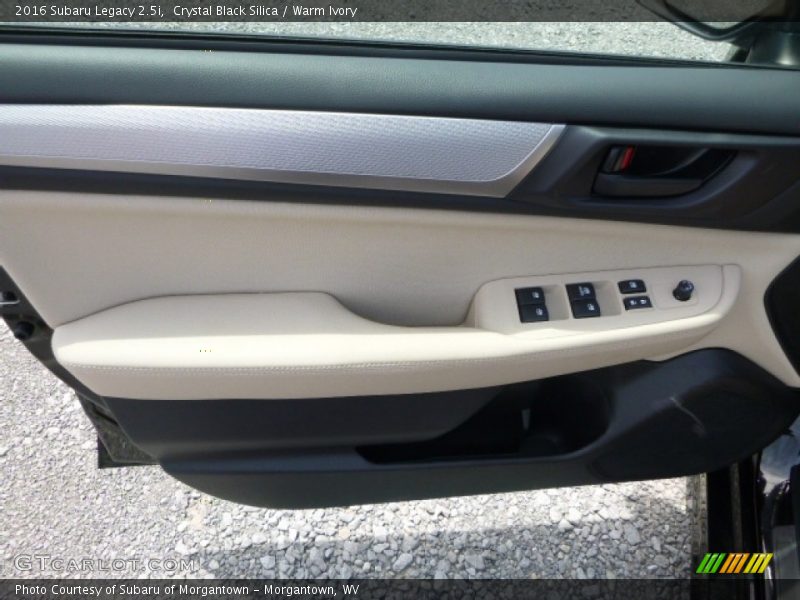 Crystal Black Silica / Warm Ivory 2016 Subaru Legacy 2.5i