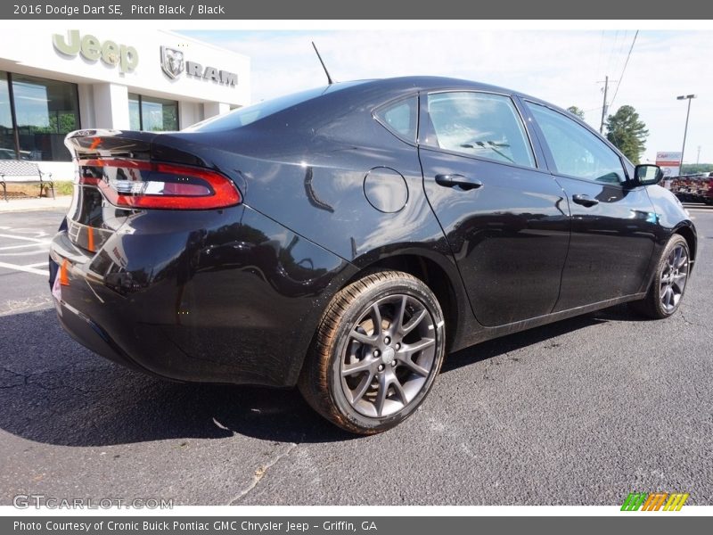 Pitch Black / Black 2016 Dodge Dart SE