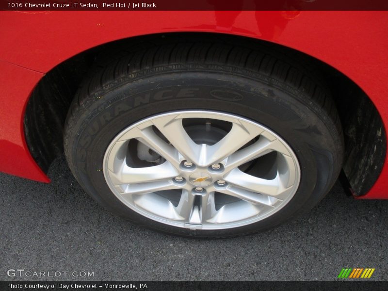 Red Hot / Jet Black 2016 Chevrolet Cruze LT Sedan