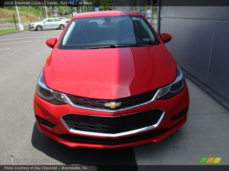 Red Hot / Jet Black 2016 Chevrolet Cruze LT Sedan
