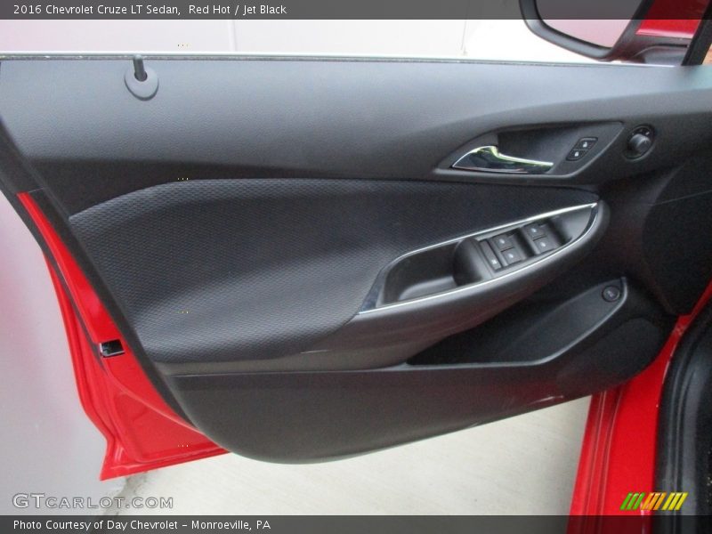Red Hot / Jet Black 2016 Chevrolet Cruze LT Sedan
