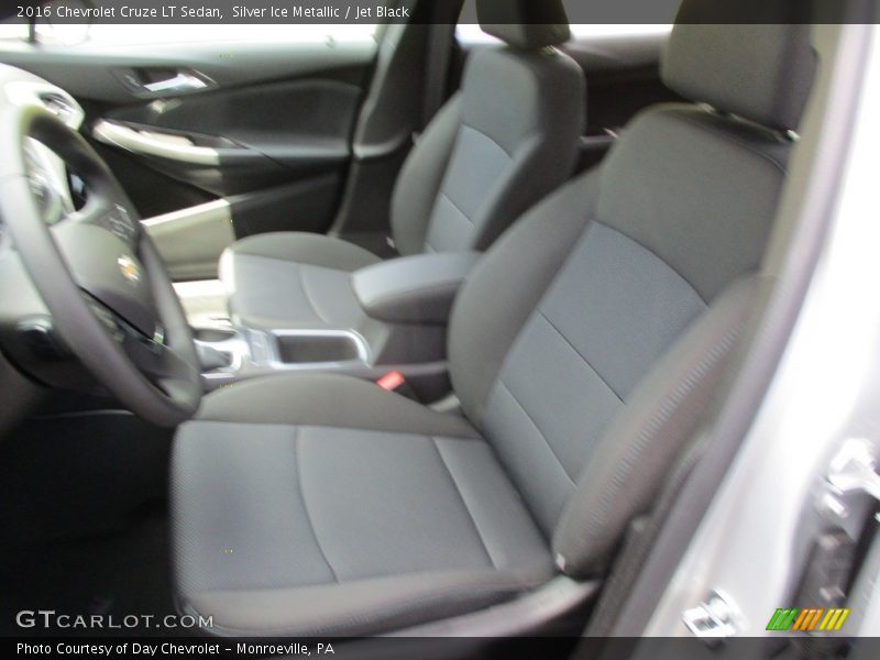 Silver Ice Metallic / Jet Black 2016 Chevrolet Cruze LT Sedan