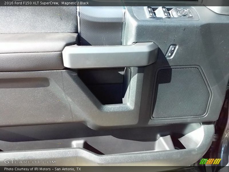 Magnetic / Black 2016 Ford F150 XLT SuperCrew