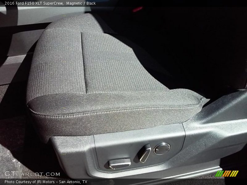 Magnetic / Black 2016 Ford F150 XLT SuperCrew
