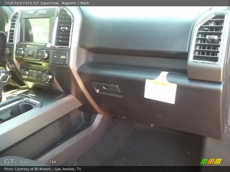 Magnetic / Black 2016 Ford F150 XLT SuperCrew