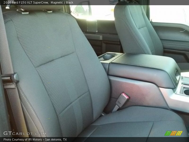 Magnetic / Black 2016 Ford F150 XLT SuperCrew