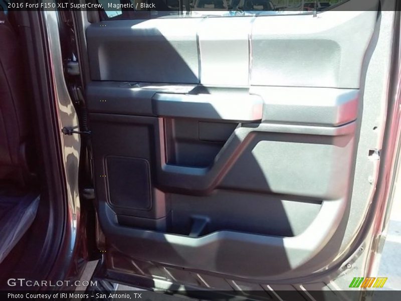 Magnetic / Black 2016 Ford F150 XLT SuperCrew
