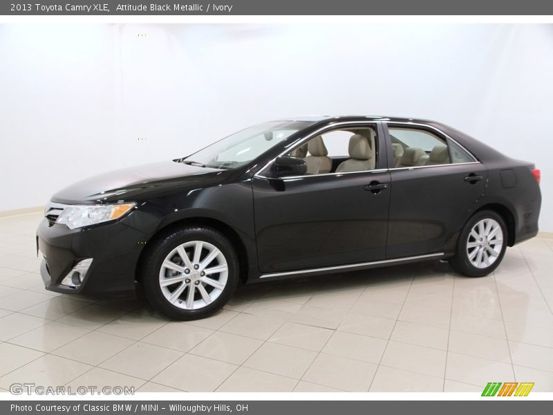 Attitude Black Metallic / Ivory 2013 Toyota Camry XLE
