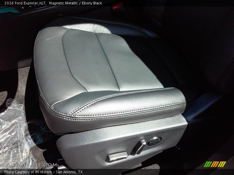 Magnetic Metallic / Ebony Black 2016 Ford Explorer XLT
