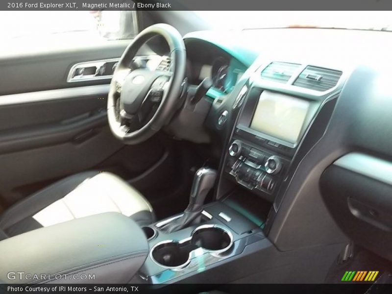 Magnetic Metallic / Ebony Black 2016 Ford Explorer XLT