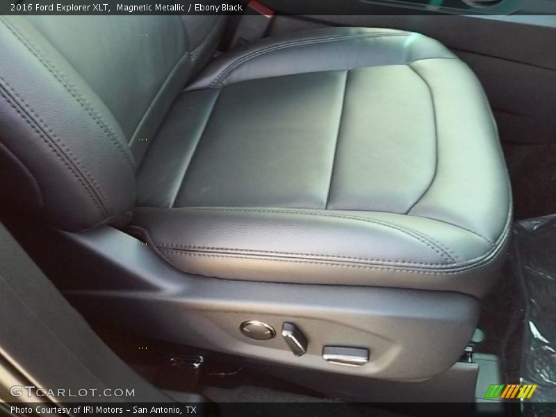 Magnetic Metallic / Ebony Black 2016 Ford Explorer XLT
