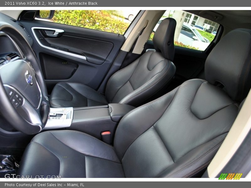 Ice White / Anthracite Black 2011 Volvo XC60 3.2
