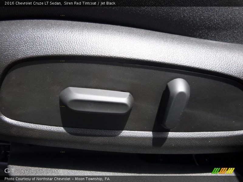 Siren Red Tintcoat / Jet Black 2016 Chevrolet Cruze LT Sedan