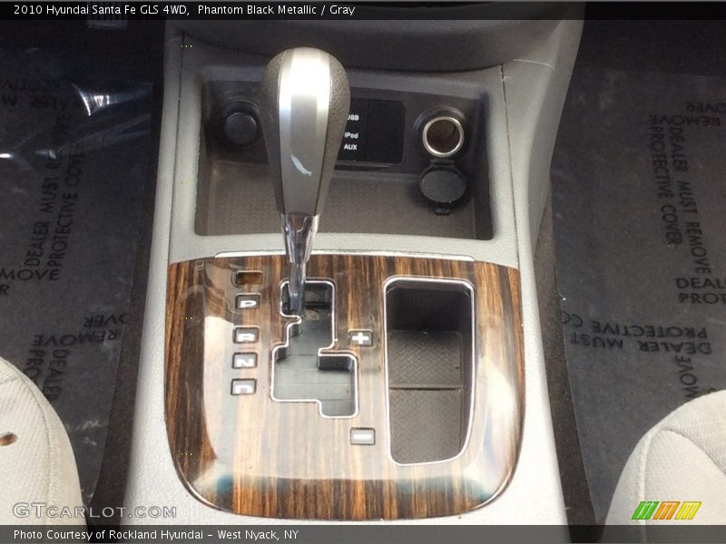 Phantom Black Metallic / Gray 2010 Hyundai Santa Fe GLS 4WD