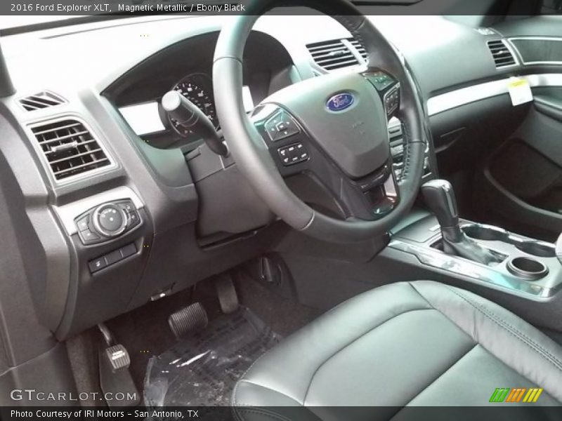 Magnetic Metallic / Ebony Black 2016 Ford Explorer XLT