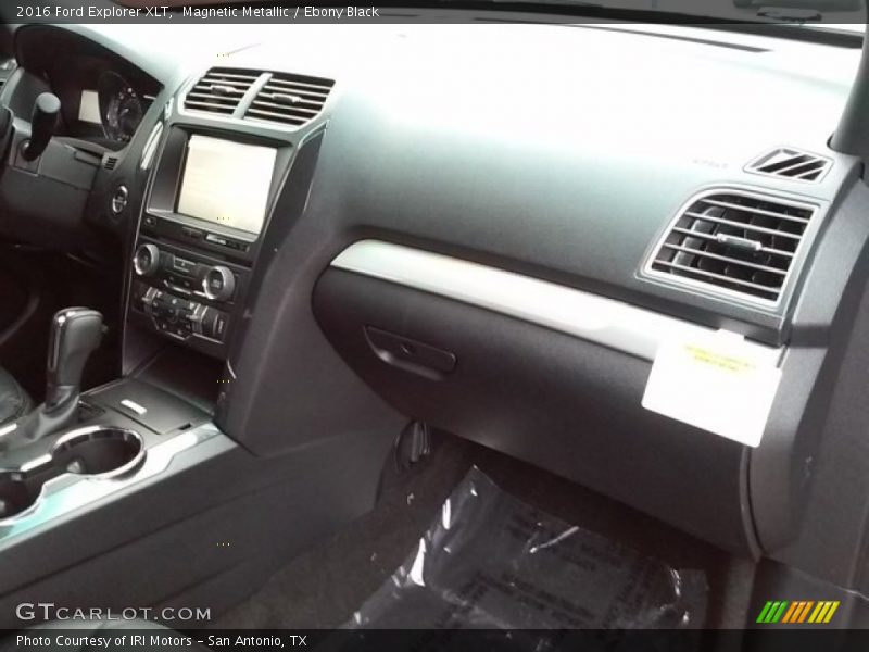 Magnetic Metallic / Ebony Black 2016 Ford Explorer XLT