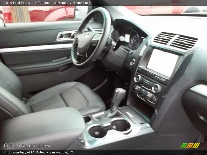 Magnetic Metallic / Ebony Black 2016 Ford Explorer XLT