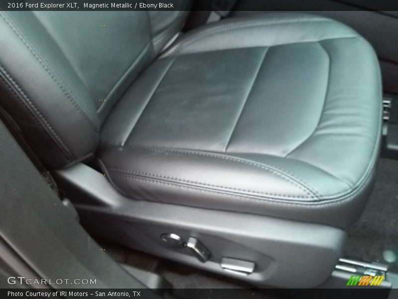 Magnetic Metallic / Ebony Black 2016 Ford Explorer XLT