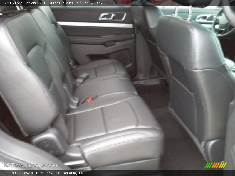Magnetic Metallic / Ebony Black 2016 Ford Explorer XLT