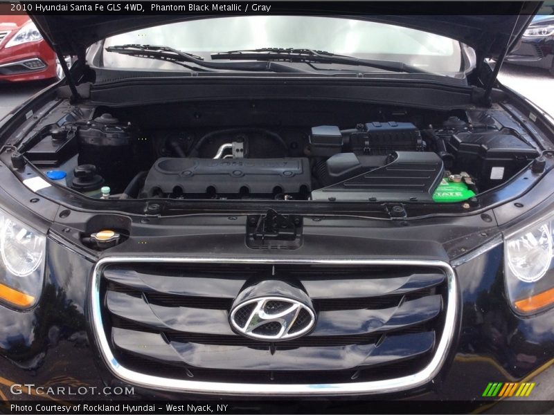 Phantom Black Metallic / Gray 2010 Hyundai Santa Fe GLS 4WD