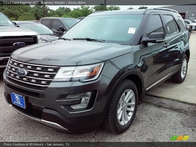 Magnetic Metallic / Ebony Black 2016 Ford Explorer XLT