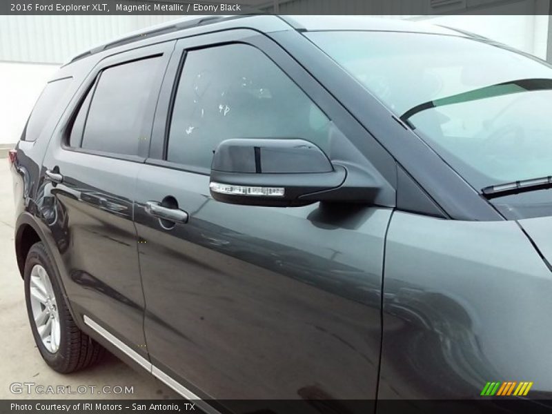 Magnetic Metallic / Ebony Black 2016 Ford Explorer XLT