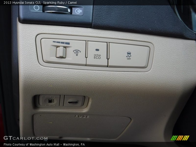 Sparkling Ruby / Camel 2013 Hyundai Sonata GLS