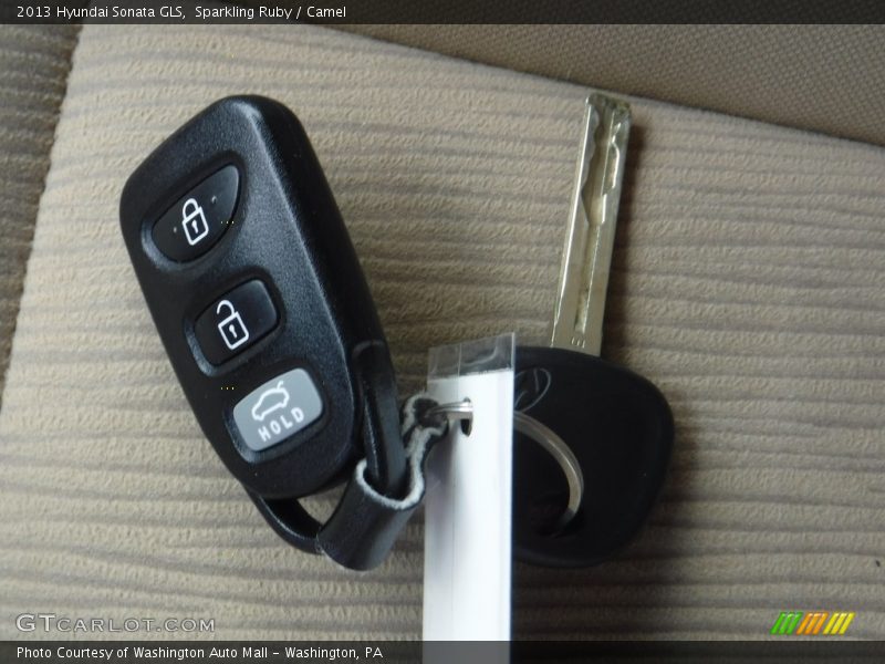 Sparkling Ruby / Camel 2013 Hyundai Sonata GLS