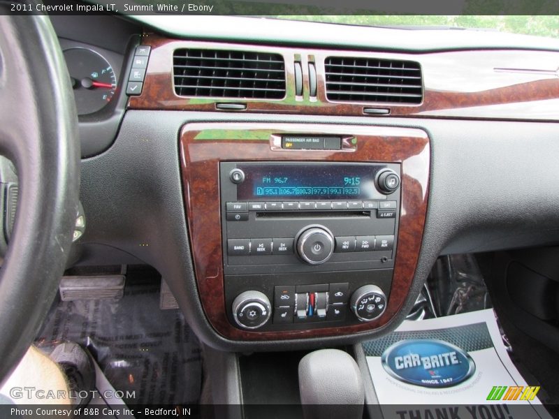 Summit White / Ebony 2011 Chevrolet Impala LT