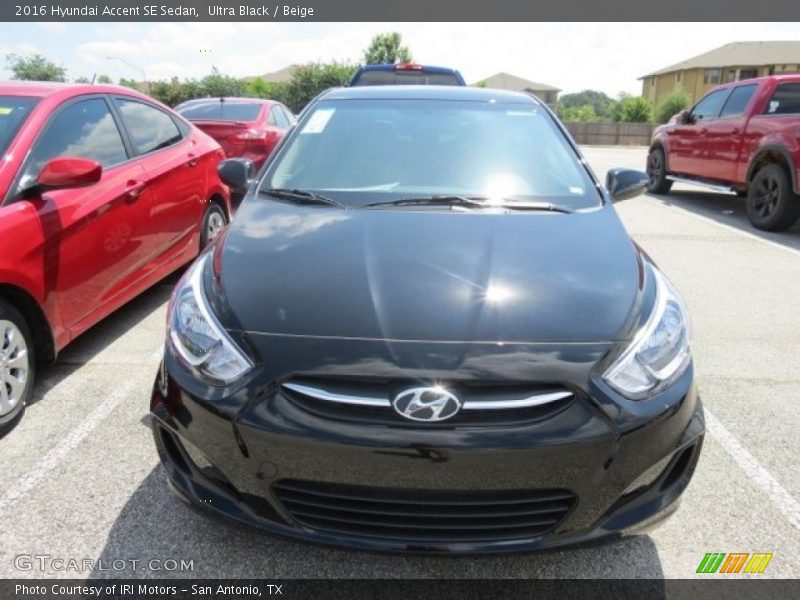 Ultra Black / Beige 2016 Hyundai Accent SE Sedan