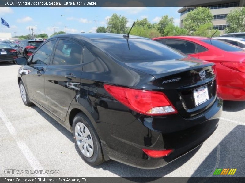 Ultra Black / Beige 2016 Hyundai Accent SE Sedan