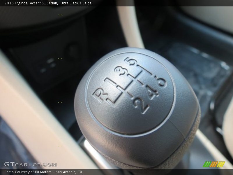 Ultra Black / Beige 2016 Hyundai Accent SE Sedan