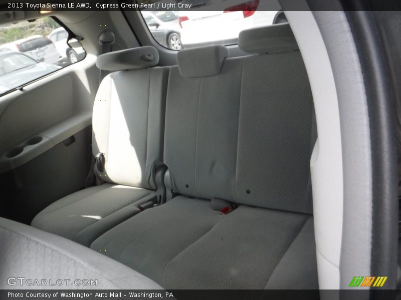 Cypress Green Pearl / Light Gray 2013 Toyota Sienna LE AWD