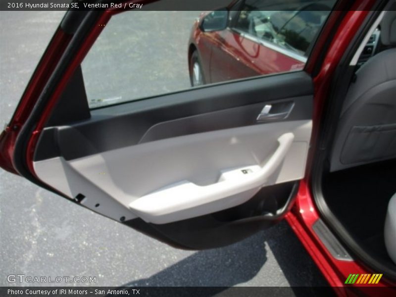 Venetian Red / Gray 2016 Hyundai Sonata SE